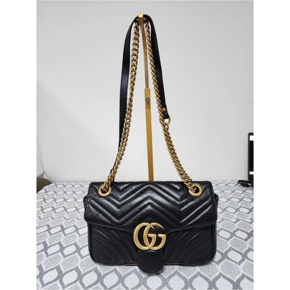 GUCCI Calfskin Matelasse Medium GG Marmont Shoulder Bag Black